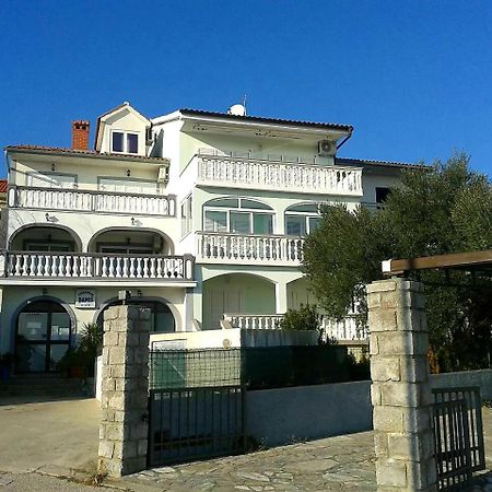 Apartmani Djurda Đảo Krk Ngoại thất bức ảnh