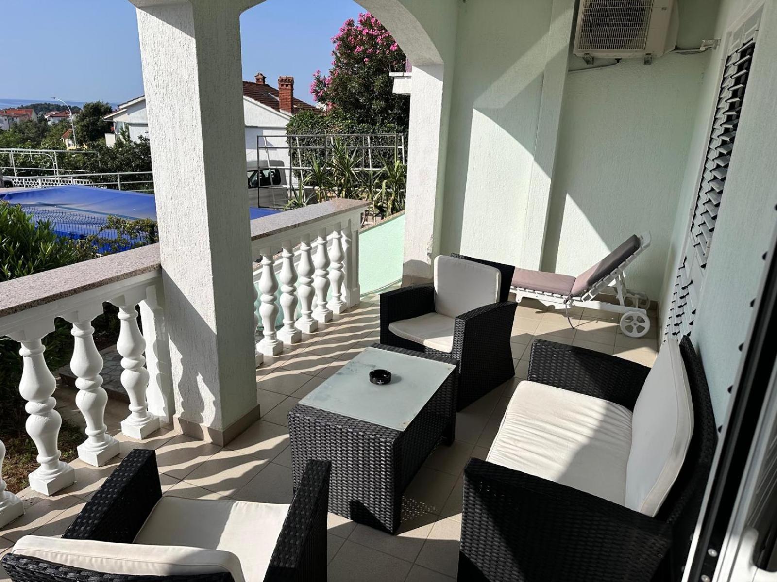 Apartmani Djurda Đảo Krk Ngoại thất bức ảnh